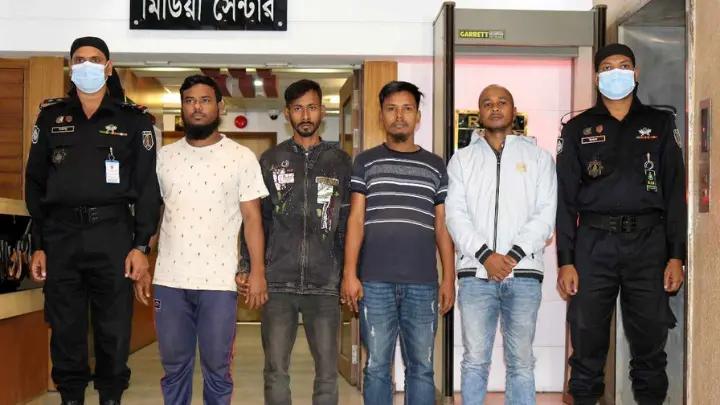 ১০_হাজার_টাকার_বিনিময়ে_পেট্রোল_দিয়ে_বাসে_আগুন_দিত_তারা